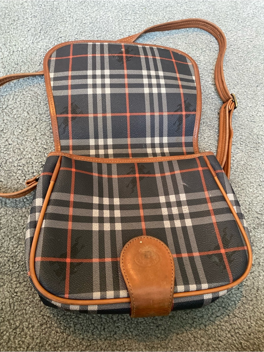 Vintage Burberry Saddle Bag (Made in England) - Picture 3 of 15